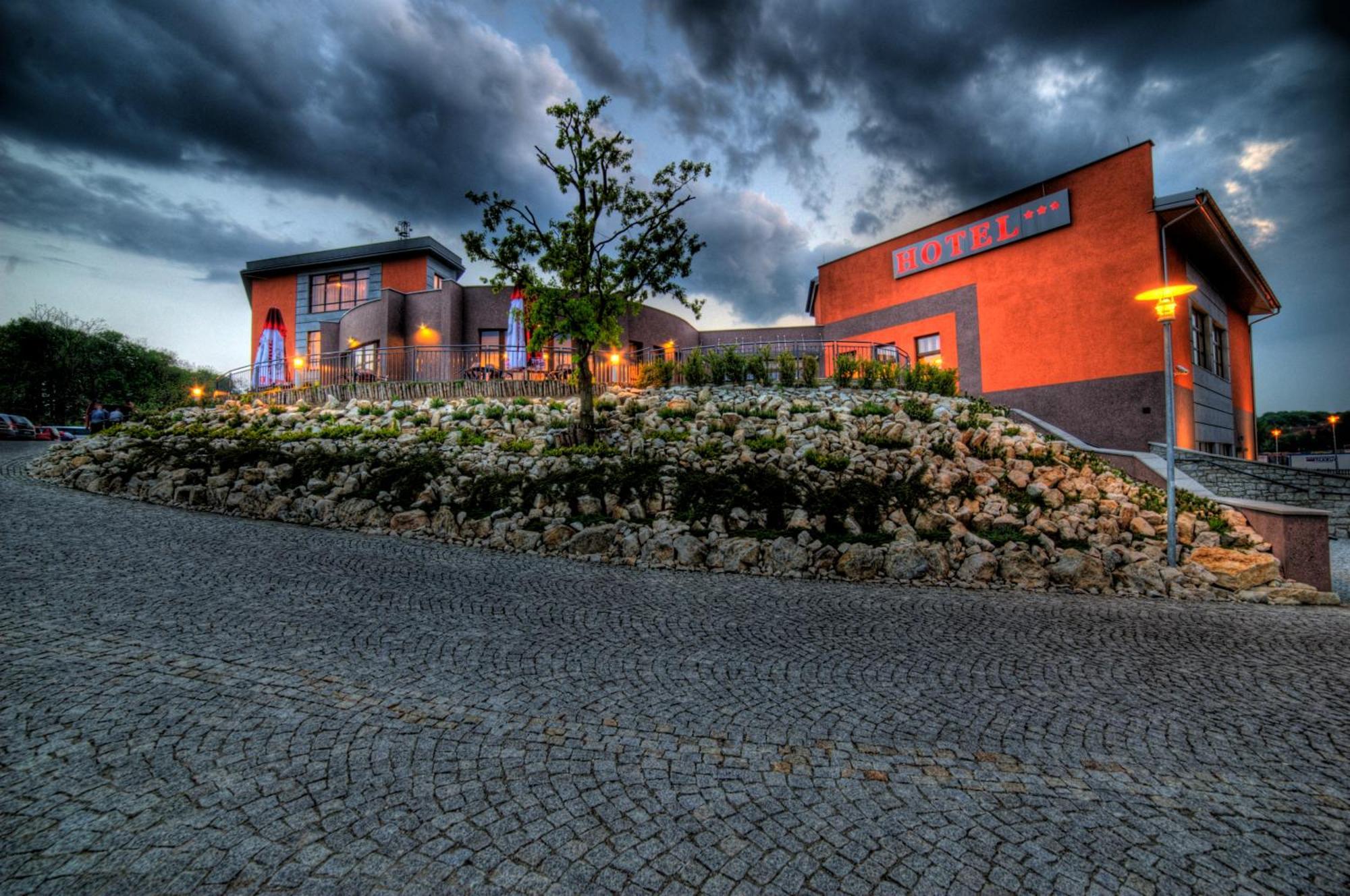 Hotel Esperanto Świdnica Exterior foto